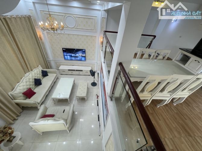 Bán nhà mặt tiền phố Thạch Bàn, 46m2- 5 tầng- mt6.6m-15 tỷ hơn, lô góc, vỉa hè, ô tô tránh - 8
