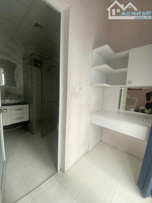 Cho thuê nhà ngõ 106 Hoàng quốc việt 80m2x3T Full nội thất cơ bản, nhà sạch sẽ - 9