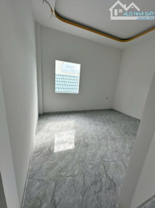 Nhà 2 tầng Diên Thạnh mới xây giáp thị trấn Diên Khánh - 9