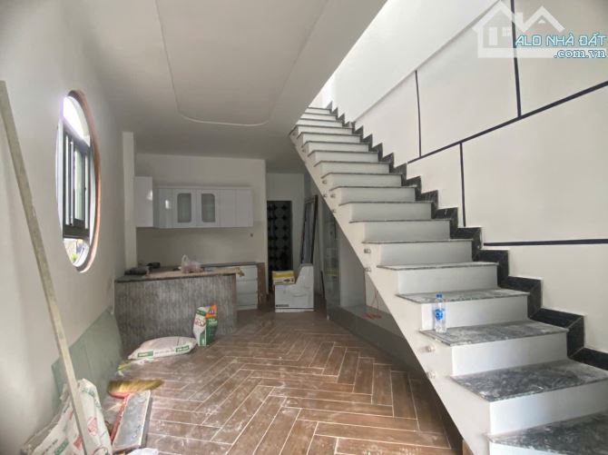 Bán nhà 1 trệt 1 lầu góc 2 mặt tiền thoáng. 3PN . Giá Siêu Hạt Dẽ - 9