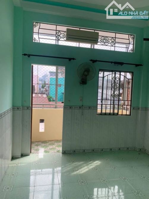 Bán gấp nhà 1 trệt 2 lầu Đ.Dương Công Khi, hóc môn 110m2, sổ riêng. Giá 999Tr - 9