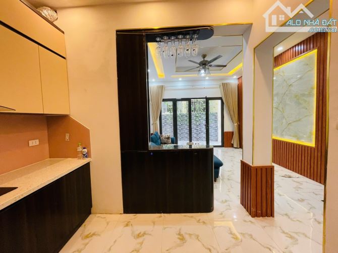 BÁN GẤP TRONG THÁNG , KIM NGƯU , 46M² , MẶT TIỀN 4,3M , NGÕ 3 GÁC , FULL NỘI THẤT , 7,7 TỶ - 1