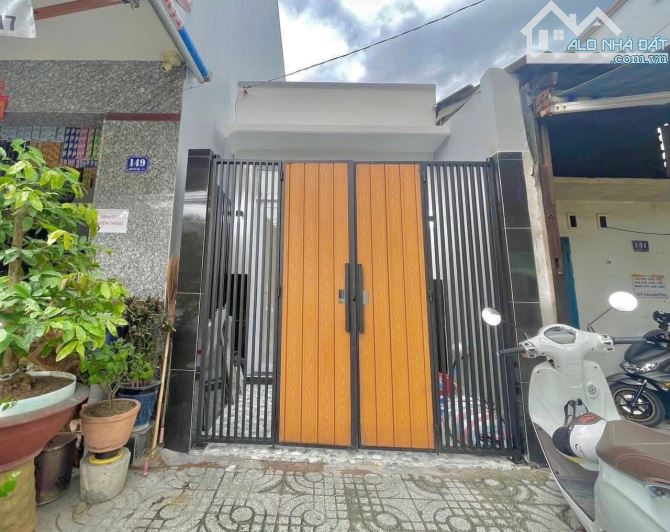 Nhà mới mặt tiền Nguyễn Huệ P1, Tp Mỹ Tho Tiền Giang