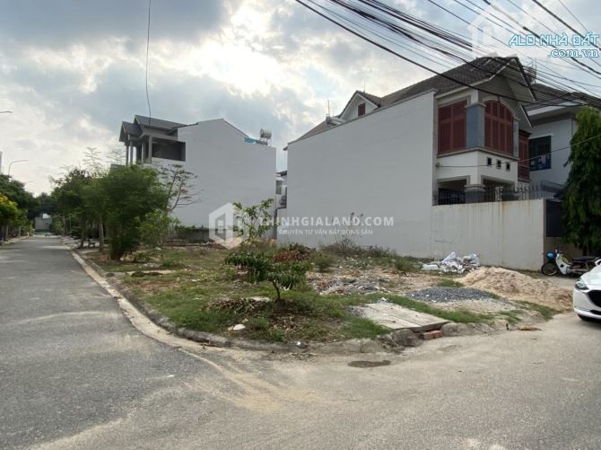 BÁN LÔ ĐẤT BIỆT THỰ 2 MẶT TIỀN ĐƯỜNG 30/4, PHƯỜNG 11, TP. VŨNG TÀU