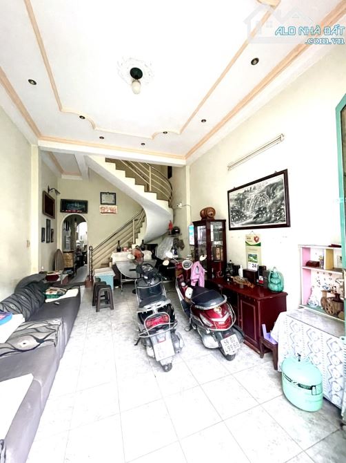 Bán nhà hẻm xe hơi Trần Xuân Soạn Quận 7, 84m2, 3 tầng, không ngập nước.