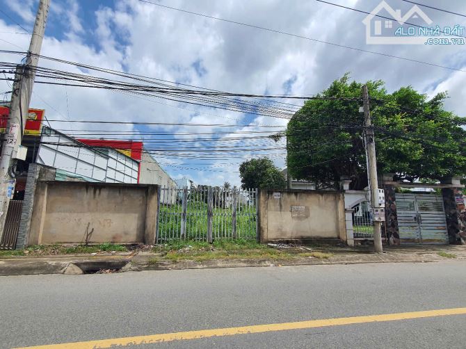 CHO THUÊ MẶT BẰNG GẦN NHÀ MÁY NUMBER ONE . GIÁ 12 TRIỆU 1 THÁNG. DT 720M2.