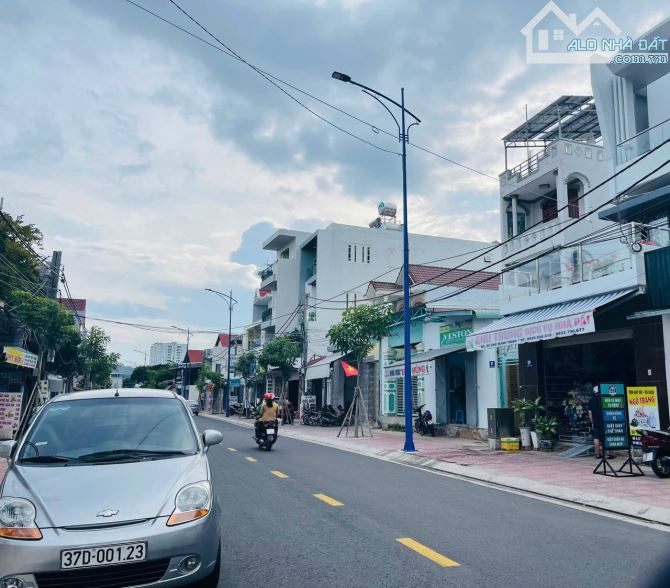 🌿🏡 BÁN NHÀ 1 TRỆT 2 LẦU – MẶT TIỀN ĐƯỜNG CHU MẠNH TRINH – P.8 – TP. VŨNG TÀU