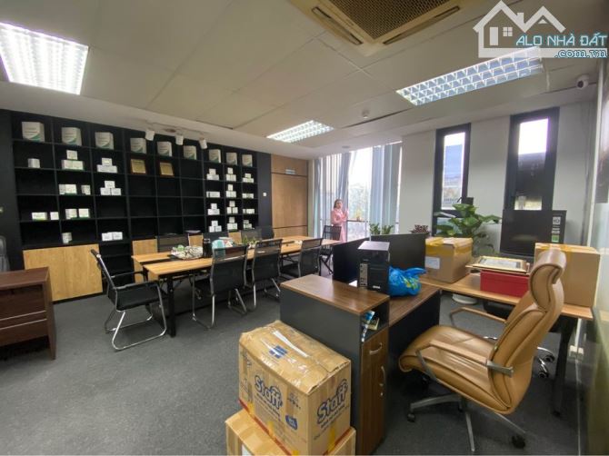 CHO THUÊ VĂN PHÒNG TẠI TRƯƠNG CÔNG GIAI 25M2 - 50M2 GIÁ CHỈ TỪ 4,5TR - 8TR / THÁNG