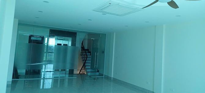 Bán nhà Mặt phố đường đôi Thịnh Liệt, Ao Sào, 70 m2, thang máy, vỉa hè 33 tỷ.