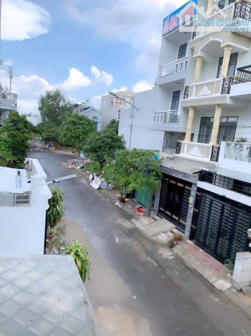 KHÁCH SẠN CAO CẤP ĐANG CÓ DÒNG TIỀN 40-50 TRIÊỤ/THÁNG CHỈ 6TỶ