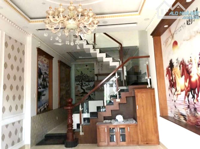 BÁN NHÀ 4 TẦNG TRƯỜNG THỌ - GA METRO - 56M2 4PN - KHU DÂN TRÍ CAO - NHỈNH 7 TỶ