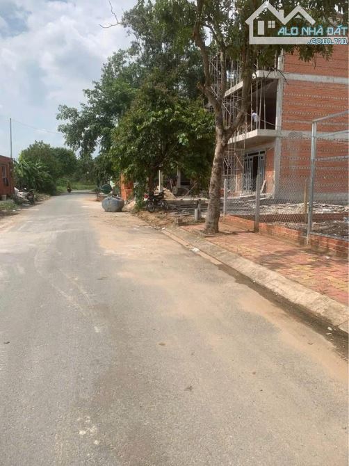 BÁN LÔ BIỆT THỰ VIEW SÔNG (10X24,5) FULL THỔ VIEW SÔNG SỔ SẴN ĐƯỜNG TRƯỚC NHÀ 10M KDC VĨNH