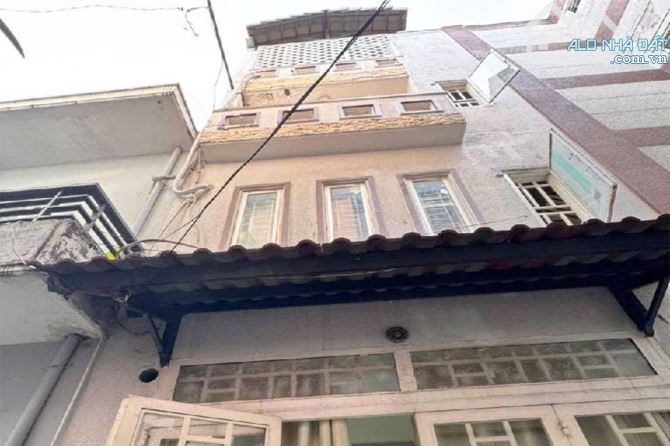 Bán nhà hẻm Bùi Văn Thêm, Phú Nhuận, 4 Tầng, 5.7m x 5.5m, 3 phòng ngủ - Giá 5.4 tỷ TL