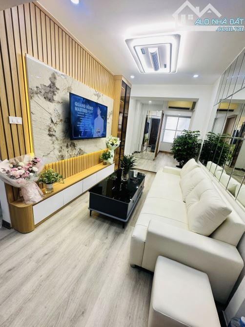 BÁN CĂN HỘ TẬP THỂ THANH XUÂN 3N1K, DT SỬ DỤNG 101M2 GIÁ 4,92 TỶ, THOÁNG SÁNG, TẦNG THẤP