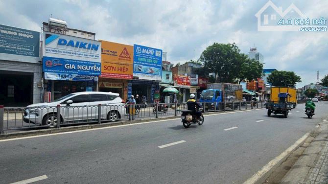 Bán gấp mặt tiền Nguyễn Oanh DT 4x25m 5 lầu giá 11,8 tỷ