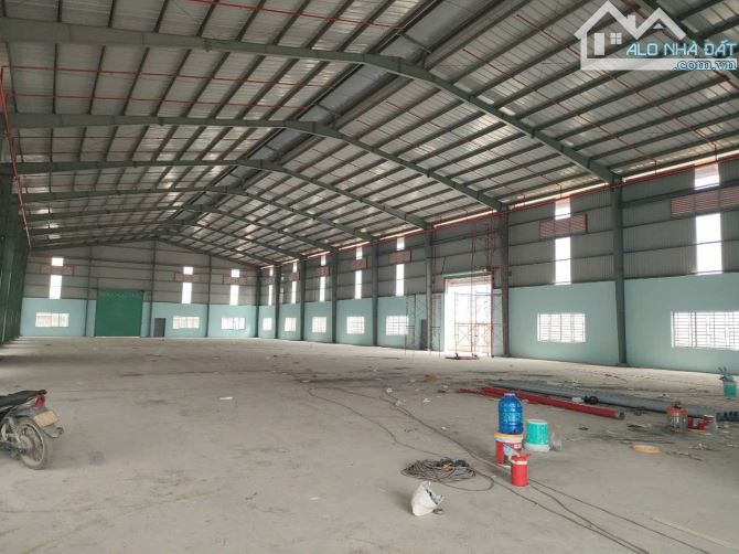 Cho thuê kho xưởng 1800m2 đường Nguyễn Hữu Trí nối dài, Bến Lức, Long An