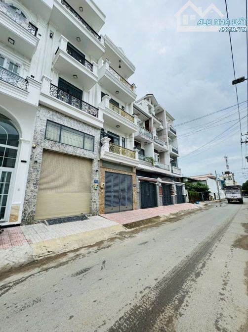 Nhà Bình Tân - 5 tầng -  2 mặt hẻm 8m