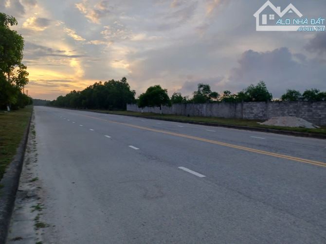 6267M2 ĐẤT KHU CÔNG NGHIỆP TẠI NGÃ 6 BÌNH CHÁNH -  KHU CÔNG NGHIỆP DUNG QUẤT