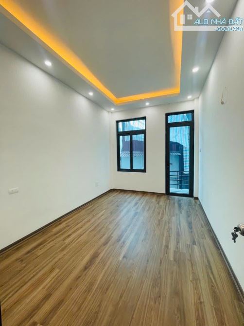 BÁN NHÀ PHỐ VŨ TÔNG PHAN – 38M² x 5 TẦNG – GIÁ CHỈ 9,28 TỶ