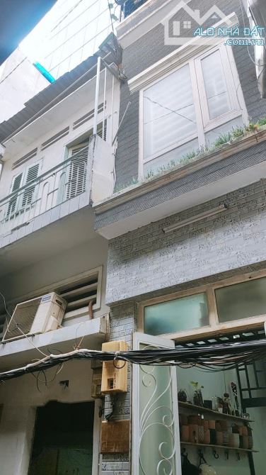 ĐOÀN VĂN BƠ QUẬN 4, NGAY CẦU CALMETTE, 1 BƯỚC QUA QUẬN 1 2 LẦU 2PN CHỈ 2.2 TỶ