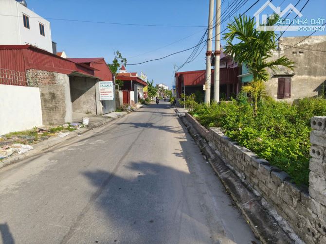 240m2 ngang 12m gần chợ Quý Kim,Đồ Sơn dân cư đông đúc,kinh doanh buôn bán tốt giá tốt