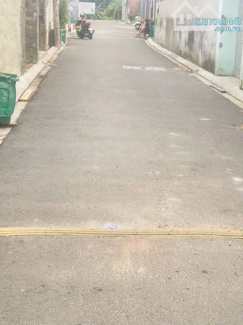 Bán nhà Cấp 4 đường THẠNH XUÂN 21, phường THẠNH XUÂN, Q12, dt72m²(4,8x15). Hẻm ô tô