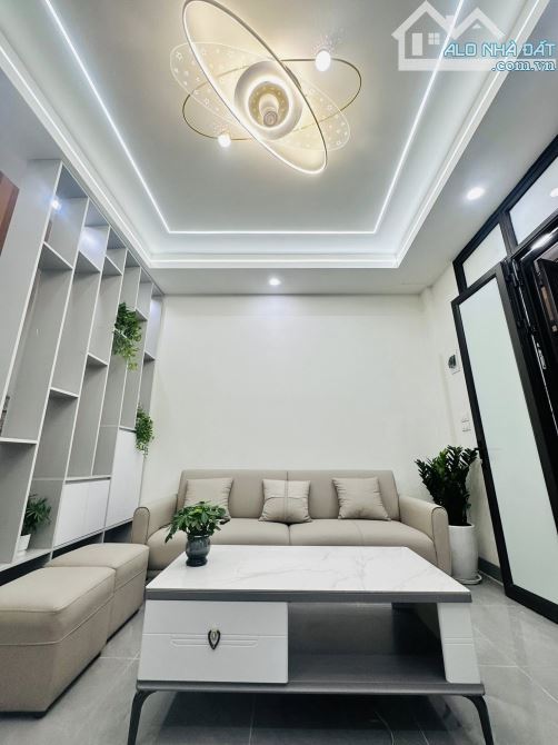 NHỈNH 7 TỶ NHÀ ĐẸP Ở NGAY, GẦN PHỐ, HỒ TÙNG MẬU, CẦU GIẤY, DT30M, 5 TẦNG, MẶT TIỀN 4M