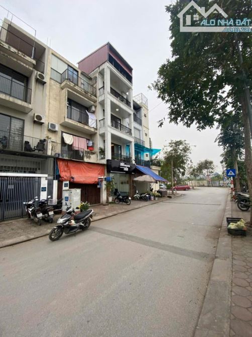 Cần bán nhà khu Mỹ Đình. Phân lô, ô tô tránh, vỉa hè, kinh doanh. 60m2, MT 4.5m, 18,5 tỷ