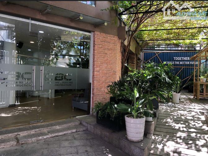 🏡 GÓC 2 MẶT TIỀN PHÚ NHUẬN 20m x 18m, 5 tầng, giá bán 38 tỷ!