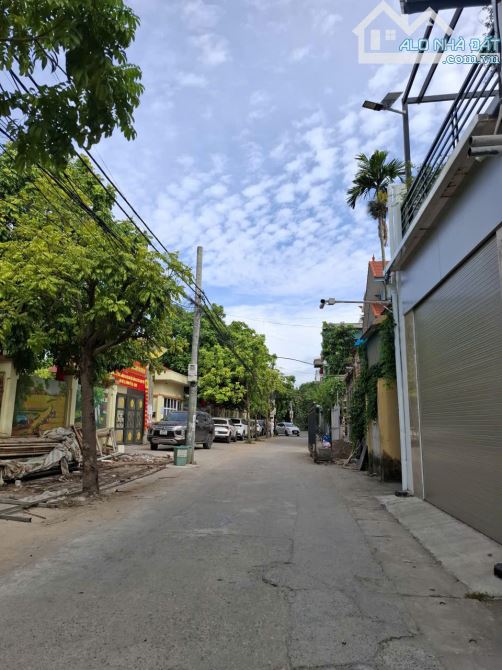 BÁN NHÀ NGŨ HIỆP 35M TẶNG NHÀ 2 TẦNG DÂN XÂY Ô TÔ ĐỖ CỬA GIÁ 4.75 TỶ