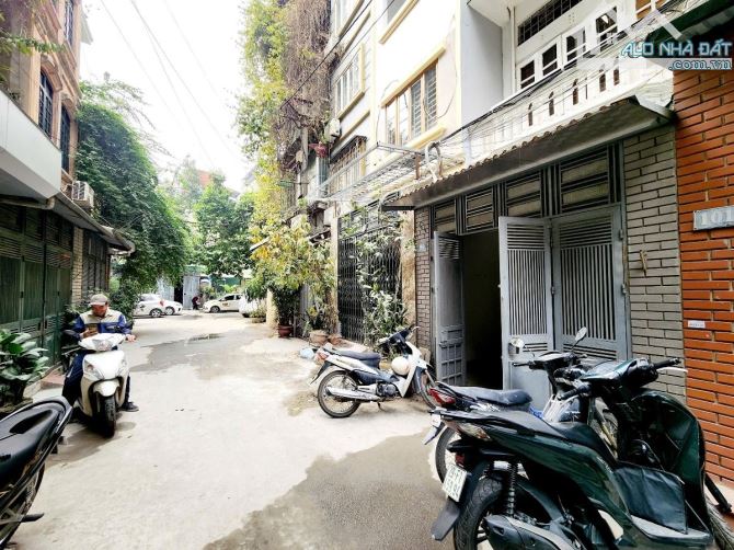 PHÂN LÔ CÁC BỘ - PHỐ LÃNG YÊN - Ô TÔ TRÁNH - GIÁ 10.2 TỶ