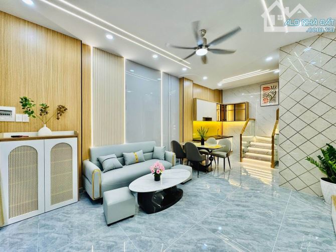CHỈ 9.8 TỶ 4 TẦNG 72M2 HT PHÁT NHÀ BÈ CÁCH Q7 cây cầu