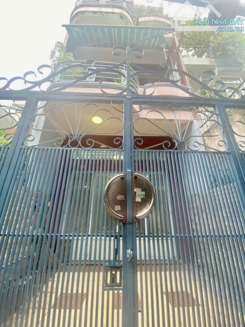 Bân nhà thông hẻm 304 Trường Chinh, P.12 Tân Bình, DT: 4x19m 3 tầng Giá 7.7 Tỷ TL