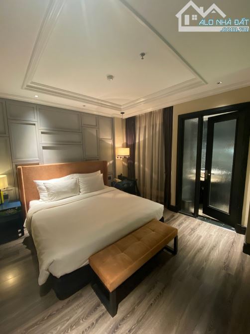 Bán khách sạn Tây thuê Hàng Buồm, Tạ Hiện DT 160m2, 8 tầng, 34 Phòng - MT 8m, Giá 150 tỷ - 10