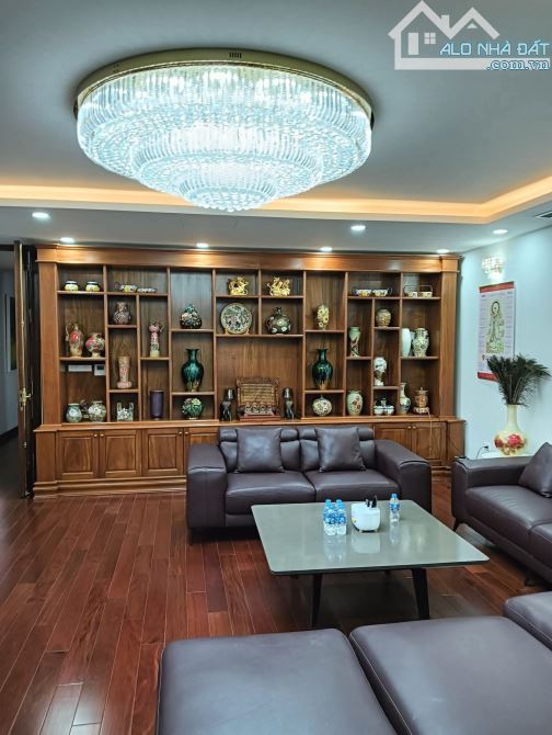 Cần bán gấp Tòa VP Mặt Phố Triệu Việt Vương dt: 150m2 x 9 Tầng Mt:6.5m Giá chào bán 190 Tỷ - 11