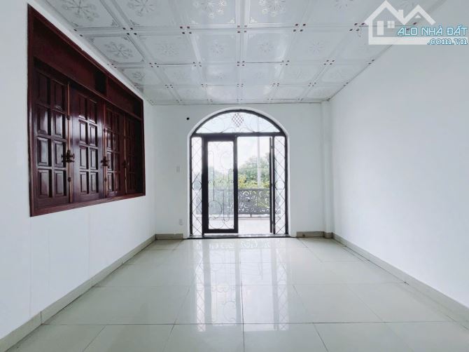 30tr/m2 nhà 4pn,hẻm xe hơi,view sông.chủ cần bán gấp để giá tốt,đang vay bank 5ty - 11