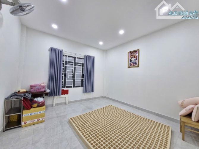 HÓT ! PHƯỚC LONG B - HẺM XE TẢI - NHÀ 2 TẦNG 60m2 -  CHỈ 5.x TỶ - 11