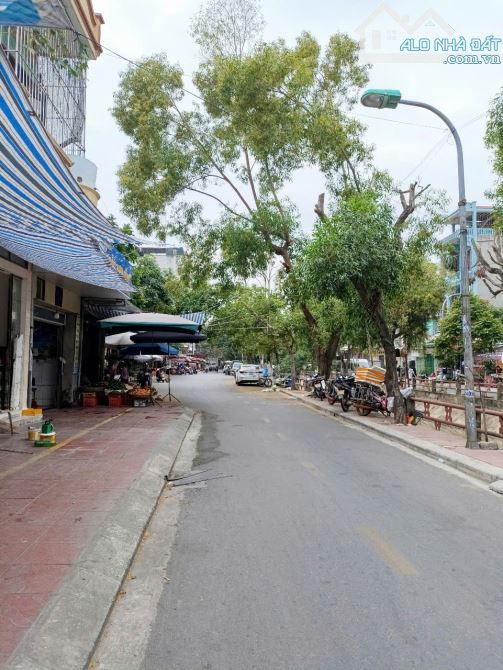 Bán đất - P.Hai Bà Trưng,đầu tư sinh lời,giá Rẻ,đường ô tô,DT: 70m,Giá:3.85 tỷ