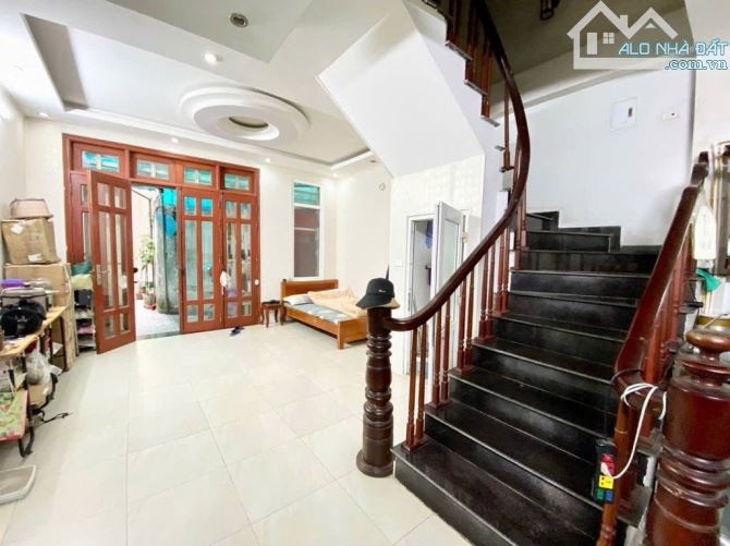 🌼 SÂN RỘNG VỪA 10 XE - NGÕ THÔNG TỨ TUNG - 5 TẠ ĐỖ CỬA - LÕI CẦU GIẤY - SỔ NỞ HẬU - 14 TỶ - 1