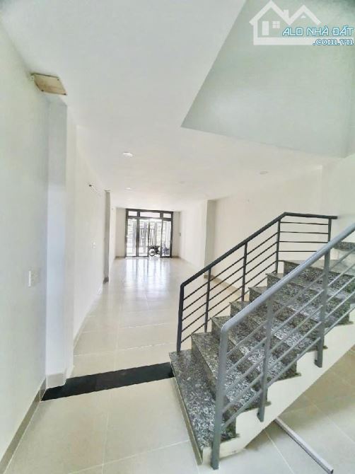 Bán gấp nhà đẹp ở ngay MTKD Phạm Thế Hiển, xe hơi ngủ nhà, 88m2, SHR, HCĐ, chỉ nhỉnh 8 tỷ. - 1