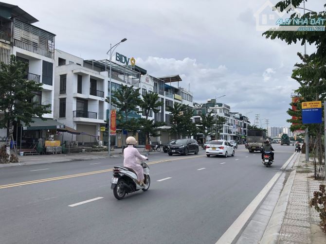 Bán nhà Mặt phố đường đôi Thịnh Liệt, Ao Sào, 70 m2, thang máy, vỉa hè 33 tỷ. - 1