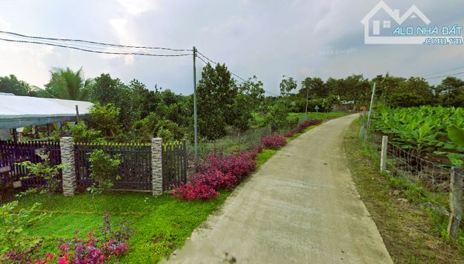 Lô đất 2 mặt tiền khu dân cư 3202m2 có sẵn 140m2 thổ cư đường bê tông xã Gia Canh 1ty950 - 1