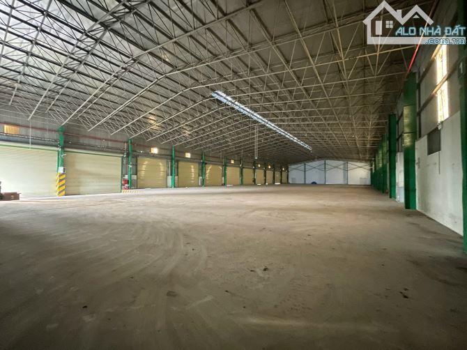 Cho thuê kho 2500m2, có PCCC, có bảo vệ 24/7 khu CN Quang Minh, Mê Linh, Hà Nội - 1