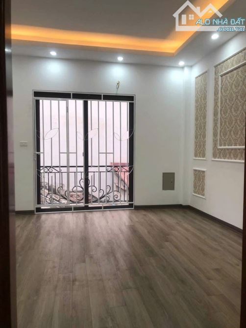 Kim giang . Thanh Trì 33m 5 tầng 7.5 tỷ ô tô cách 50m - 1