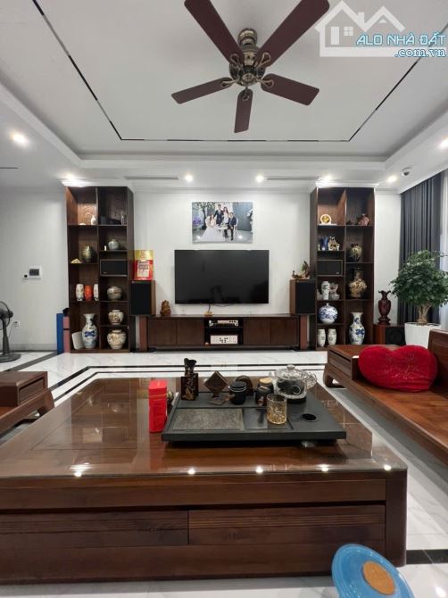 Biệt thự Việt Kiều Châu Âu Mỗ Lao, LÔ GÓC 210m2×4T, mặt đường Nguyễn Văn Lộc, KD siêu đỉnh - 1