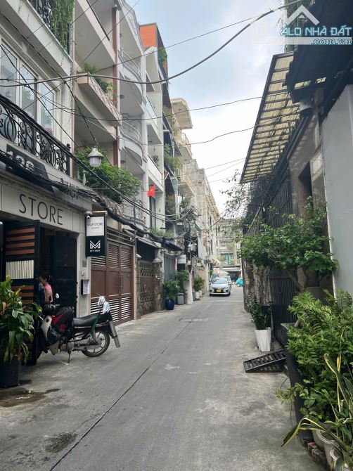 Bán nhà hẻm 8m Trần Quang Diệu P.14 Q.3 - 1