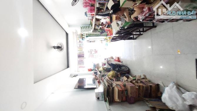 Bán gấp nhà đẹp ở ngay Dương Bá Trạc, xe hơi đỗ cửa, 62m2, SHR, HCĐ, chỉ 18 tỷ. - 1