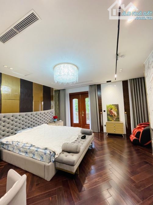 Bán nhà 5 tầng thang máy Ngoại Giao Đoàn sau Phong Dê120m MT 8m ô tô tránh KD - 1