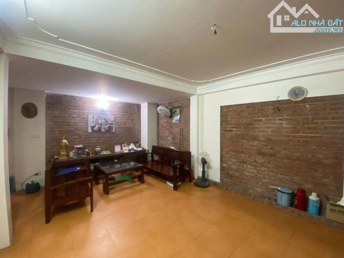 Nguyễn Trãi Thanh Xuân ngõ rộng đối diện Royal City 5 tầng 42m chỉ 8.9 tỷ - 1