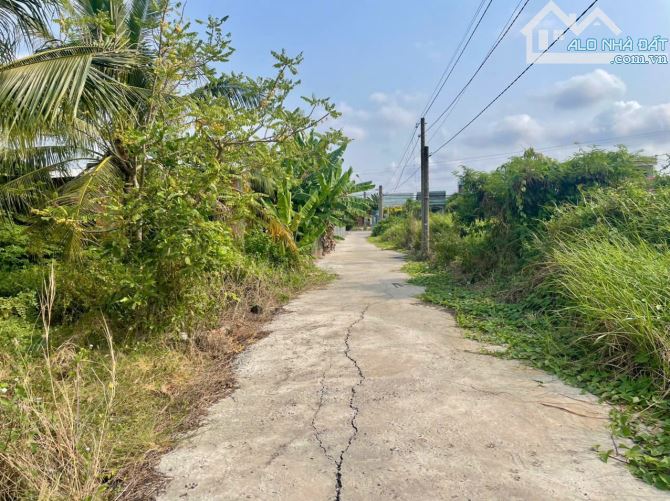BÁN GẤP LÔ ĐẤT ĐẸP 2.700M²: 2.2tr/m2 - 1